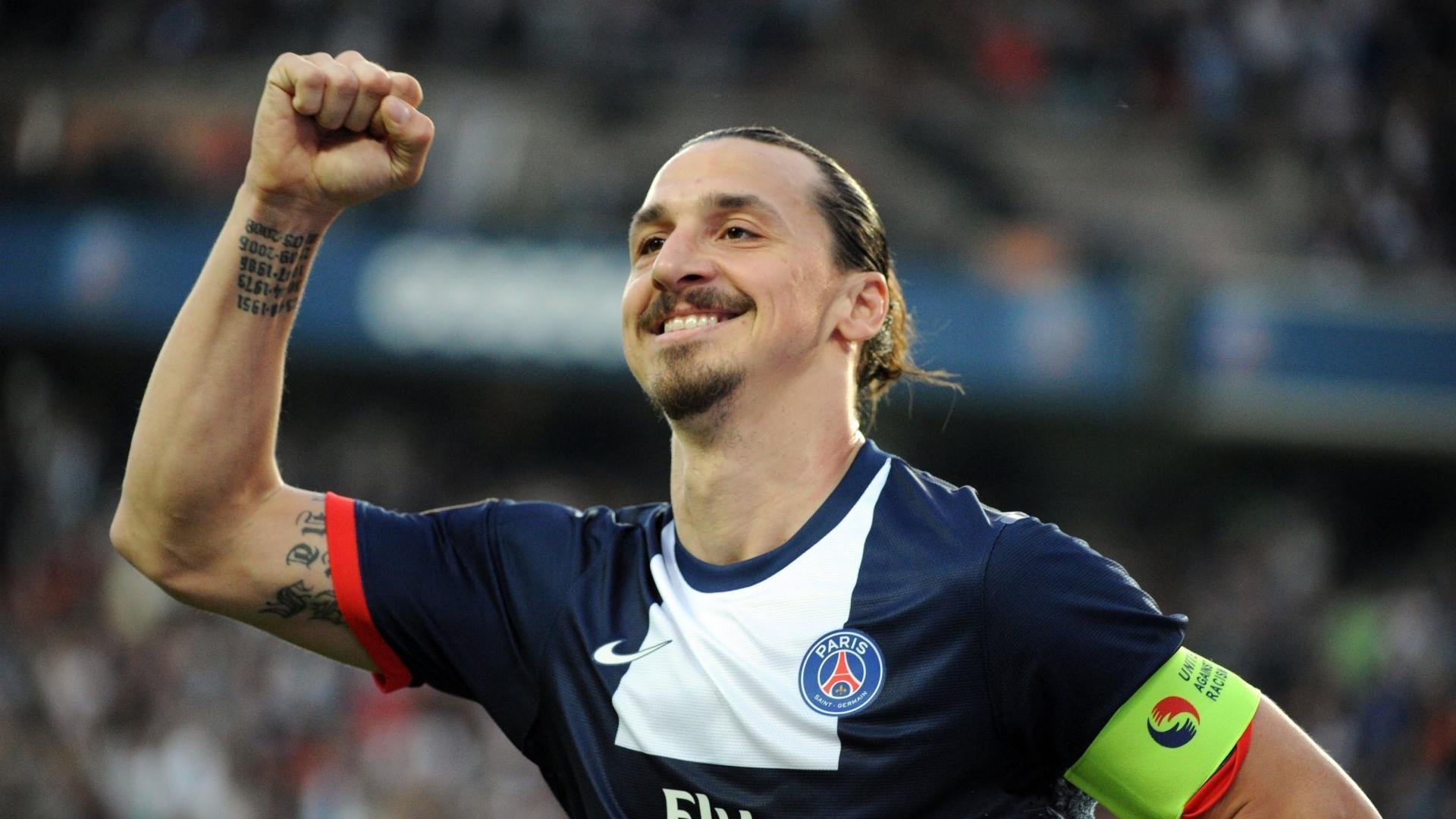 “校园足球推广计划持续推进，青少年运动热情高涨”，校园足球的推广